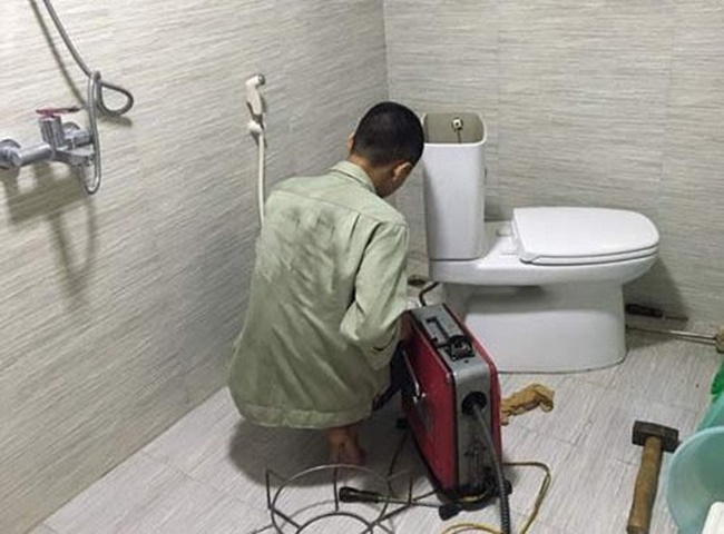 thông bồn cầu nghẹt quận 2