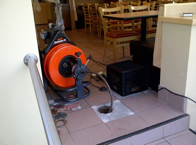 Th&ocirc;ng cống nghẹt quận 6 c&oacute; mặt khi kh&aacute;ch h&agrave;ng cần đến