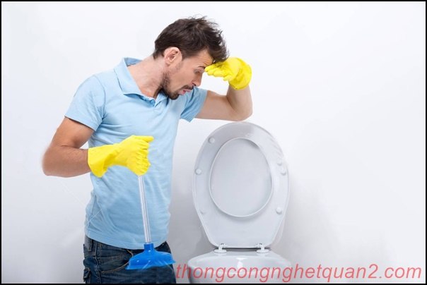 Lưu &yacute; khi vệ sinh bồn cầu bị ố v&agrave;ng
