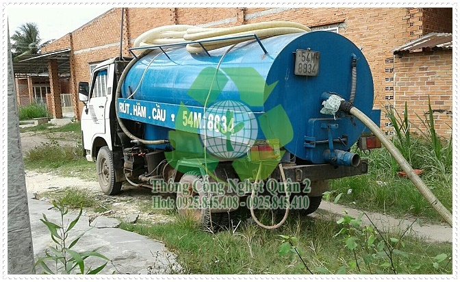 Chi phí hút bể phốt hàng bông