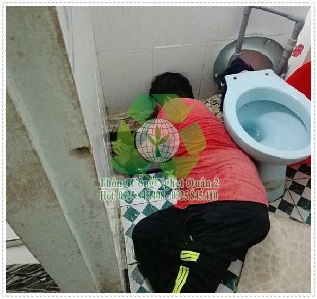 C&aacute;c c&aacute;ch th&ocirc;ng bồn cầu nghẹt