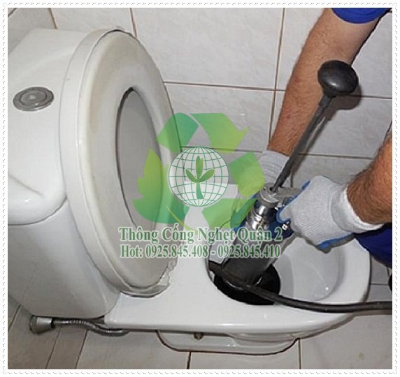 Cách thông tắc bồn cầu bằng thụt