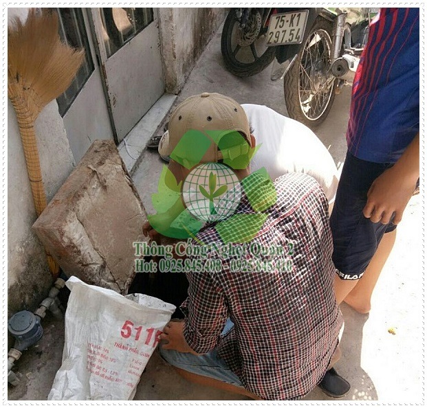 Đường thoát nước quá thấp so với mực nước cống chính