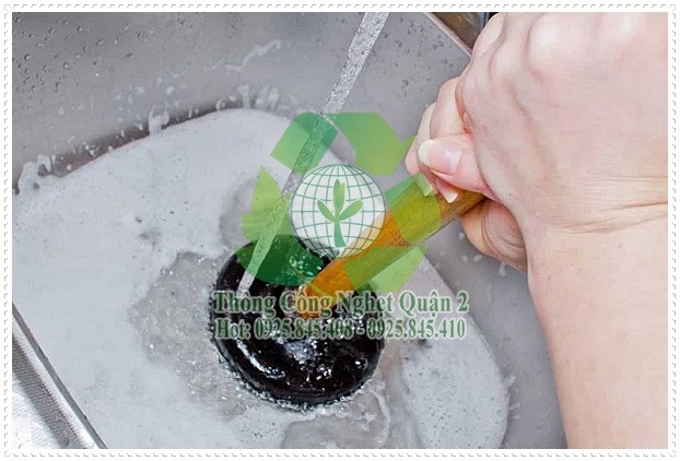 Cách xử lý bồn cầu bị rỉ nước